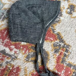 Briar handmade brimmed bonnet - black and ivory tweed 3-6 mo
